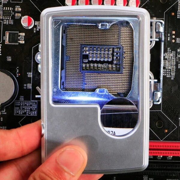 Magnifying Glass Reading Tool With LED Light - Image 2