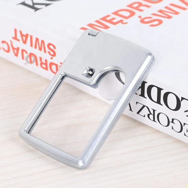Magnifying Glass Reading Tool With LED Light - Image 4