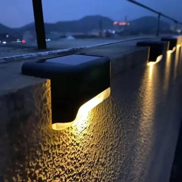 Outdoor LED Solar Lamp -4PCS