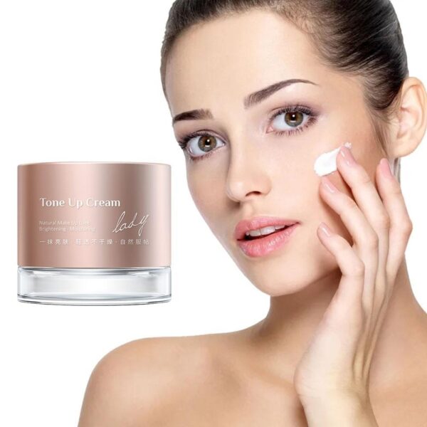 3-in-1 Brightening Cream - Image 5