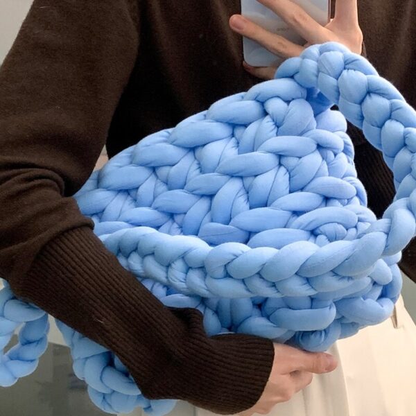 CHUNKY KNIT PURSE - Image 3