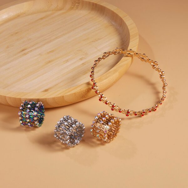 Folding Retractable Ring Bracelet - Image 5
