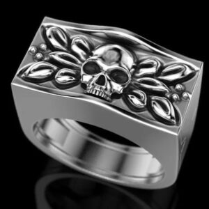 SKULL RING WITH HIDDEN COMPARTMENT