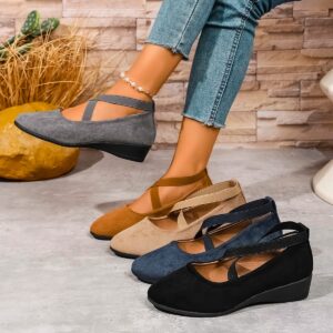 COMFY CLOSED WEDGE SLIP-ON SHOES