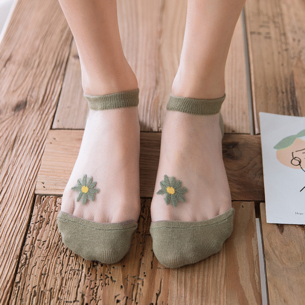 Translucent Daisy Socks (5 Pairs) - Image 4