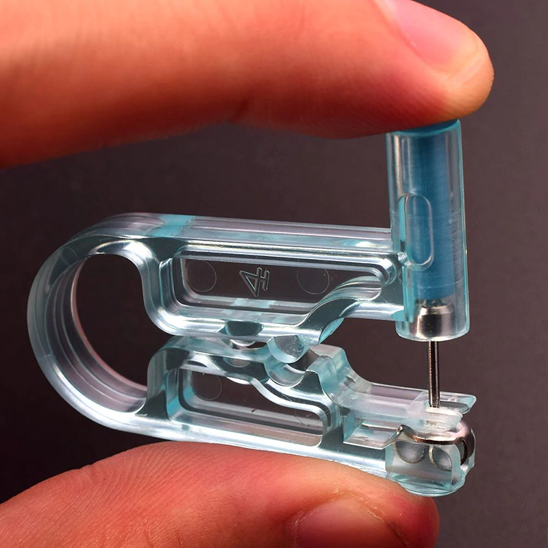 Disposable Sterile Manual Ear Piercing Tool - Image 3