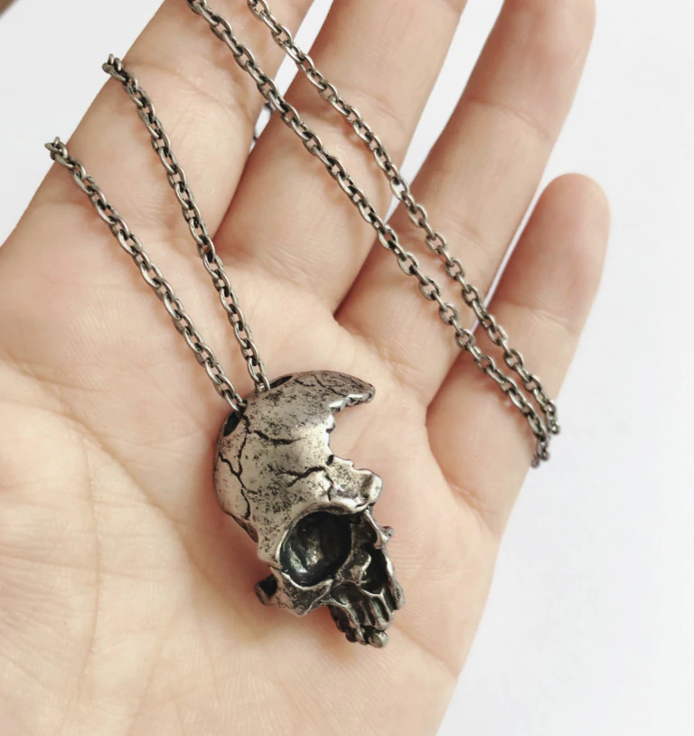 HANDMADE SHATTERED SKULL NECKLACE - Image 2