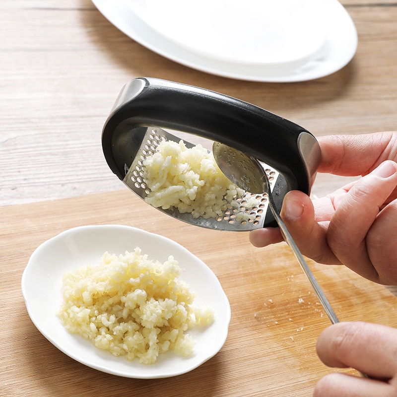 The Best Garlic Presses - Image 3